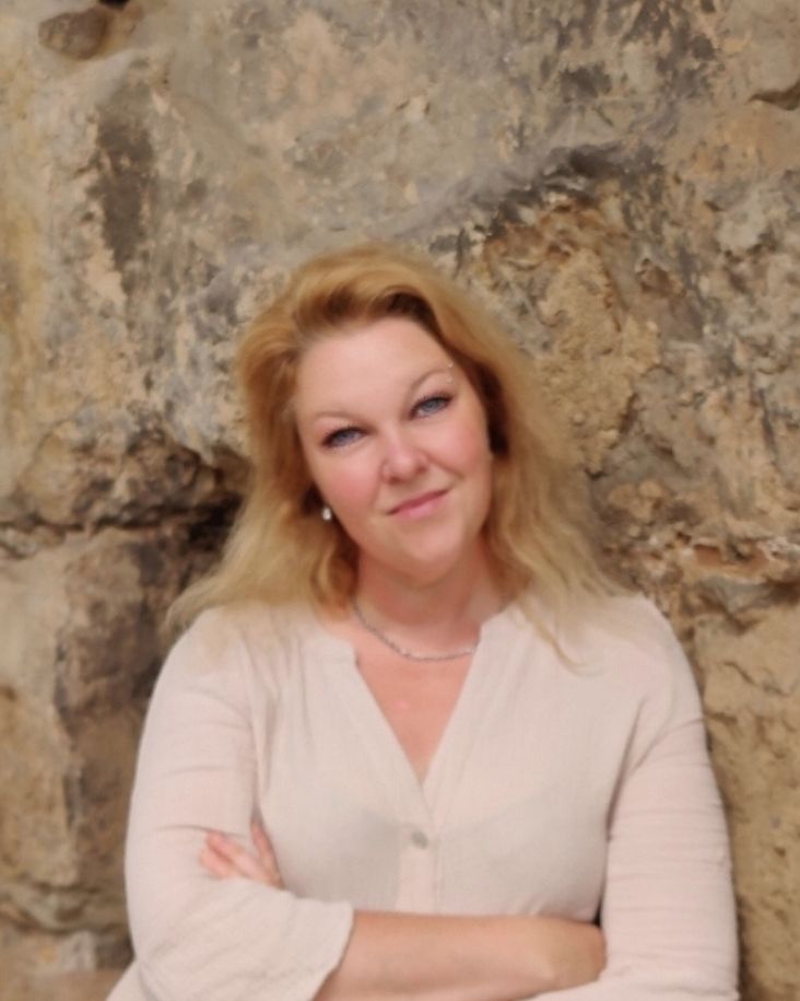 Julia Moser - Zertifizierte Psychologische Beraterin und Business Coach für persönliche Entwicklung